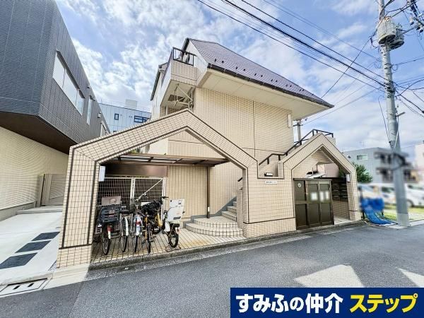 2DK apartment in Nakano Ward, Tokyo - Photo 1