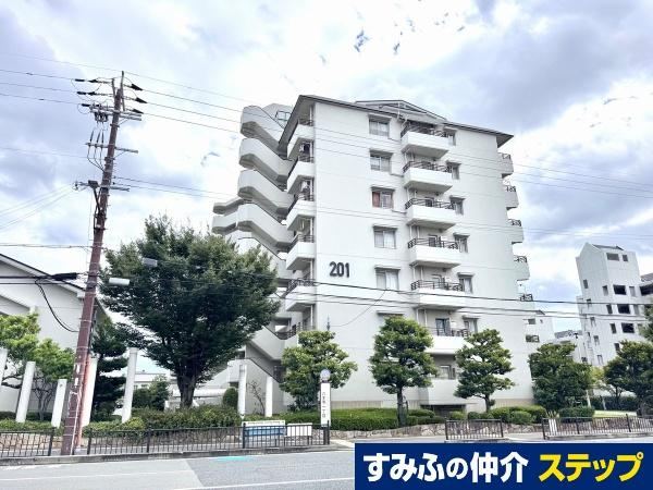 4LDK apartment in Ikeda, Osaka - Photo 1