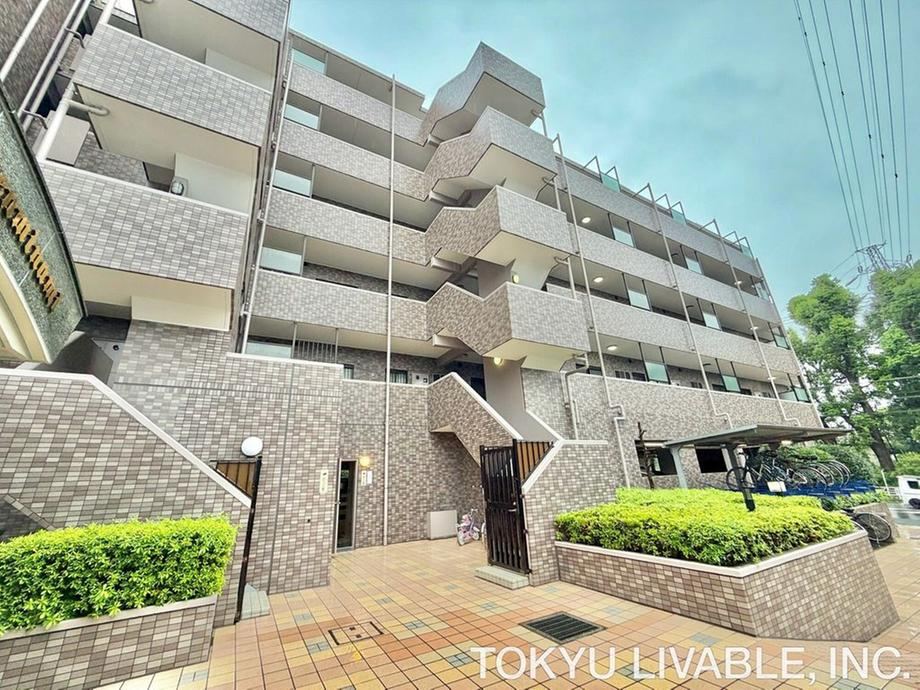 2LDK+S apartment in Kanagawa Ward, Yokohama, Kanagawa - Photo 1