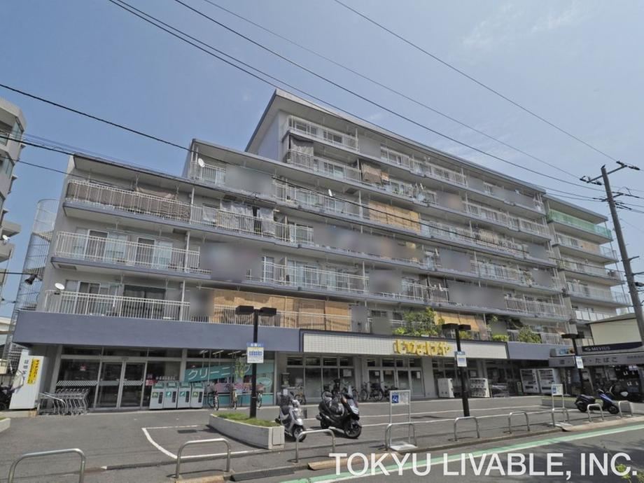 3LDK apartment in Minami Ward, Yokohama, Kanagawa - Photo 1