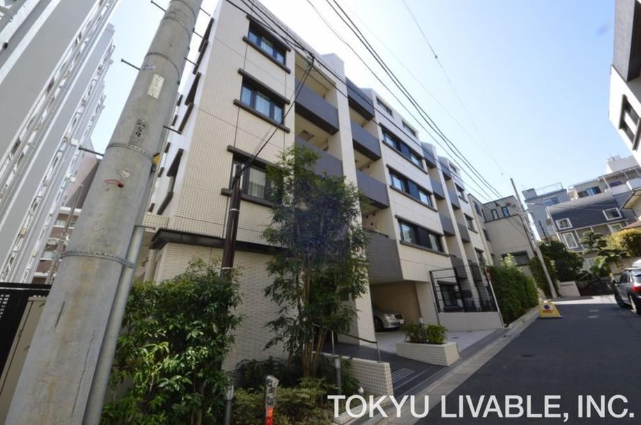 1LDK apartment in Bunkyo Ward, Tokyo - Photo 1