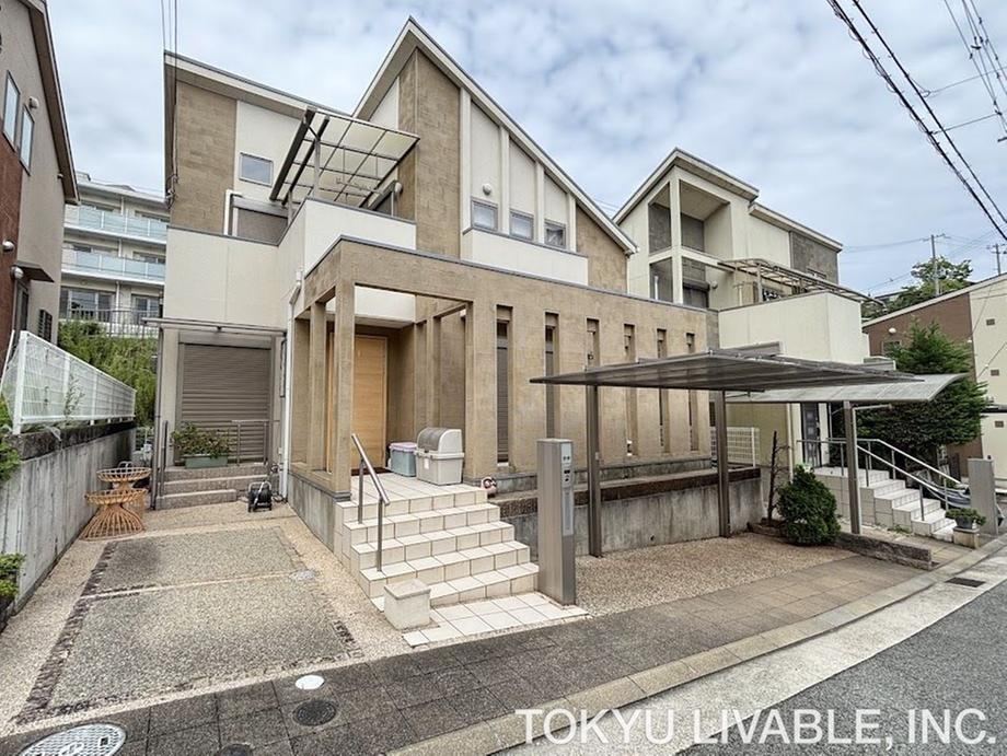 4LDK house in Nada Ward, Kobe, Hyogo - Photo 1