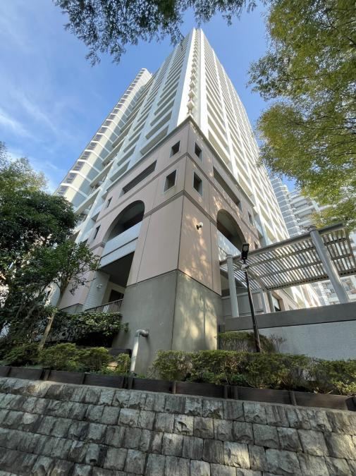 2LDK apartment in Shinjuku Ward, Tokyo - Photo 1
