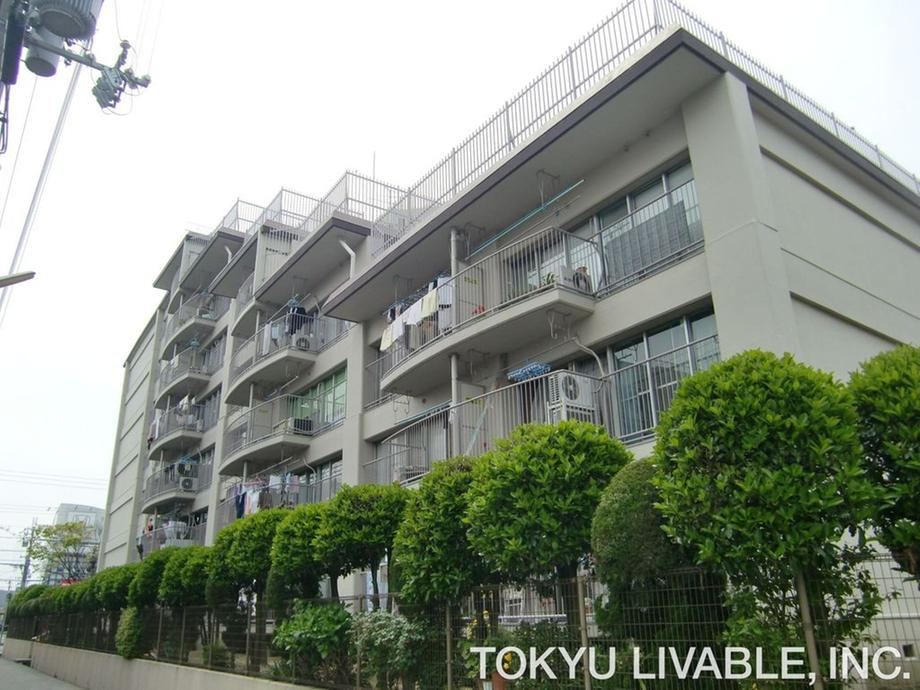3LDK apartment in Amagasaki, Hyogo - Photo 1