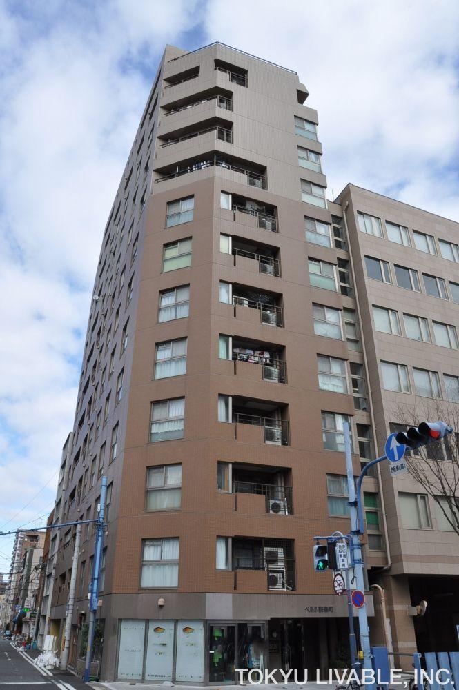 3LDK apartment in Kita Ward, Osaka - Photo 1