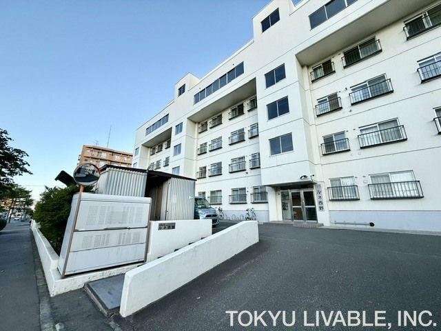 3LDK apartment in Nishi Ward, Sapporo, Hokkaido - Photo 1