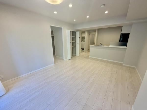3LDK apartment in Katsushika Ward, Tokyo - Photo 1