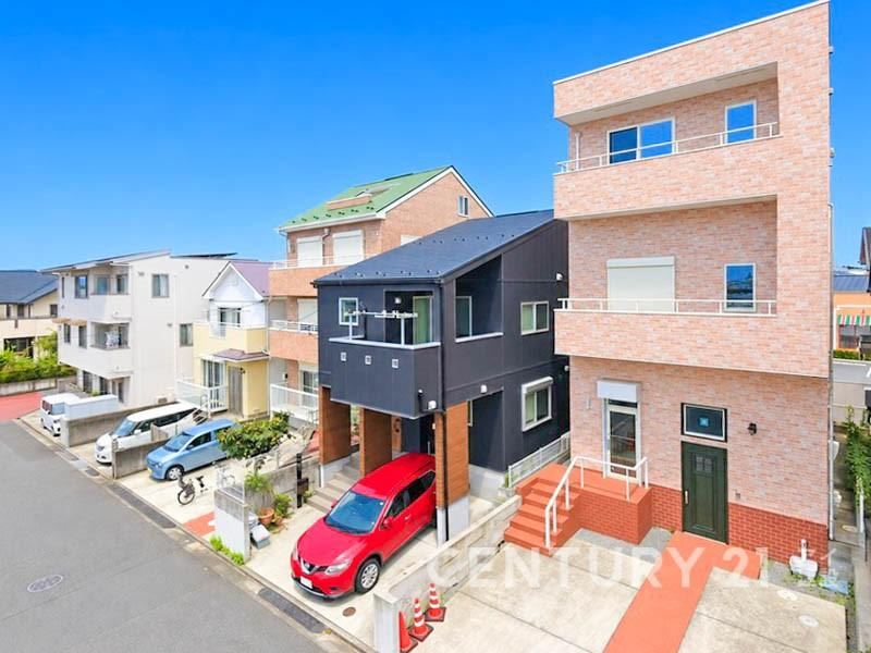 2LDK+S house in Fujisawa, Kanagawa - Photo 1