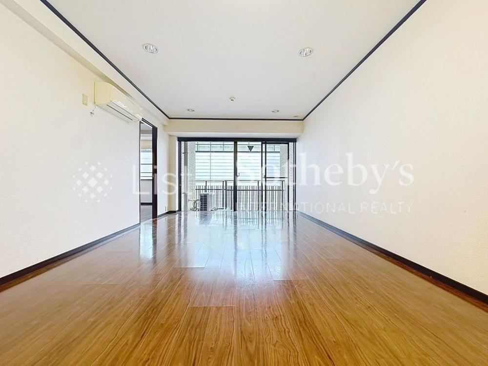 2LDK apartment in Chiyoda Ward, Tokyo - Photo 1