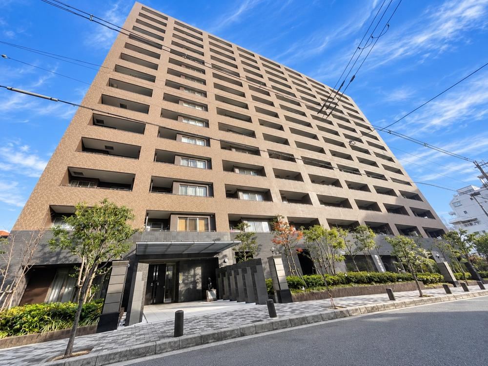 3LDK+S apartment in Chuo Ward, Osaka - Photo 1