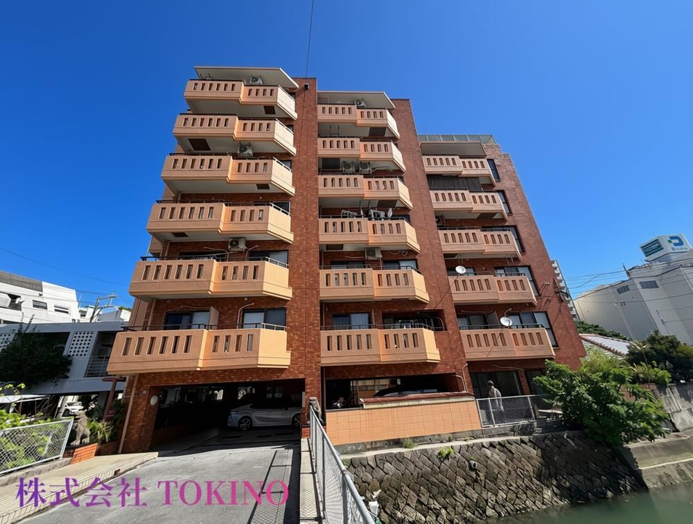 2DK apartment in Naha, Okinawa - Photo 1