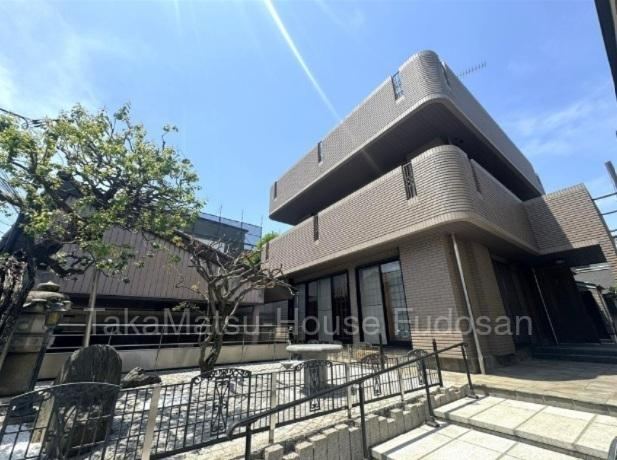 4LDK+S house in Setagaya Ward, Tokyo - Photo 1