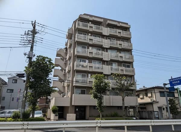 2LDK apartment in Ota Ward, Tokyo - Photo 1