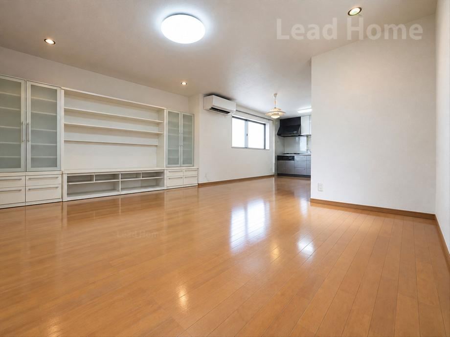 3LDK house in Meguro Ward, Tokyo - Photo 1