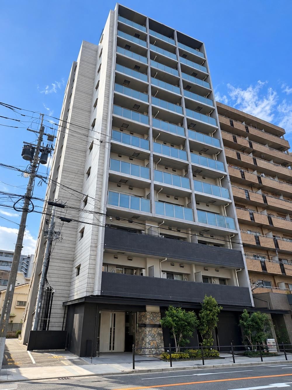 1LDK+S apartment in Tennoji Ward, Osaka - Photo 1