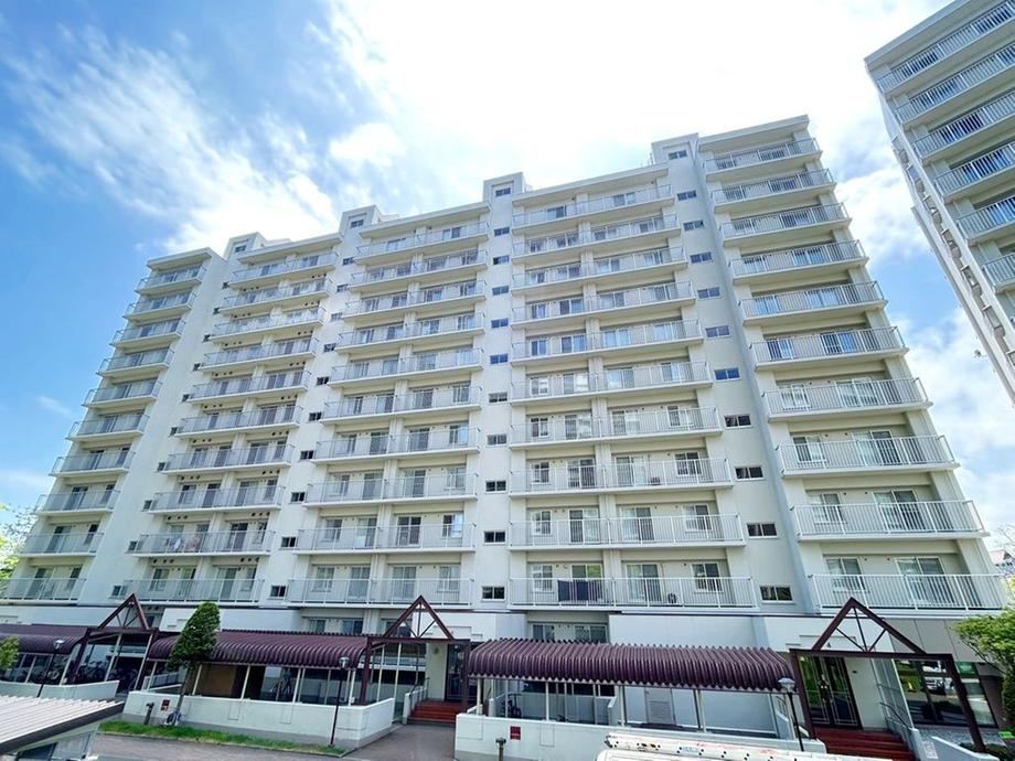 3LDK apartment in Atsubetsu Ward, Sapporo, Hokkaido - Photo 1