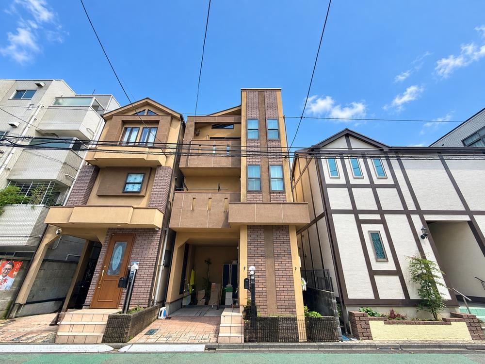 2LDK+S house in Itabashi Ward, Tokyo - Photo 1