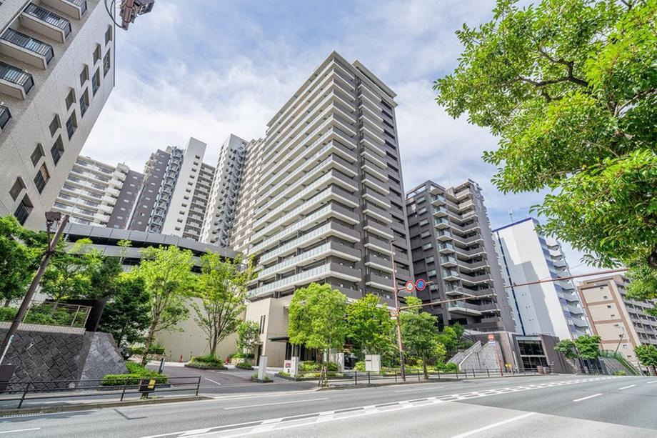 3LDK+S apartment in Chuo Ward, Fukuoka - Photo 1