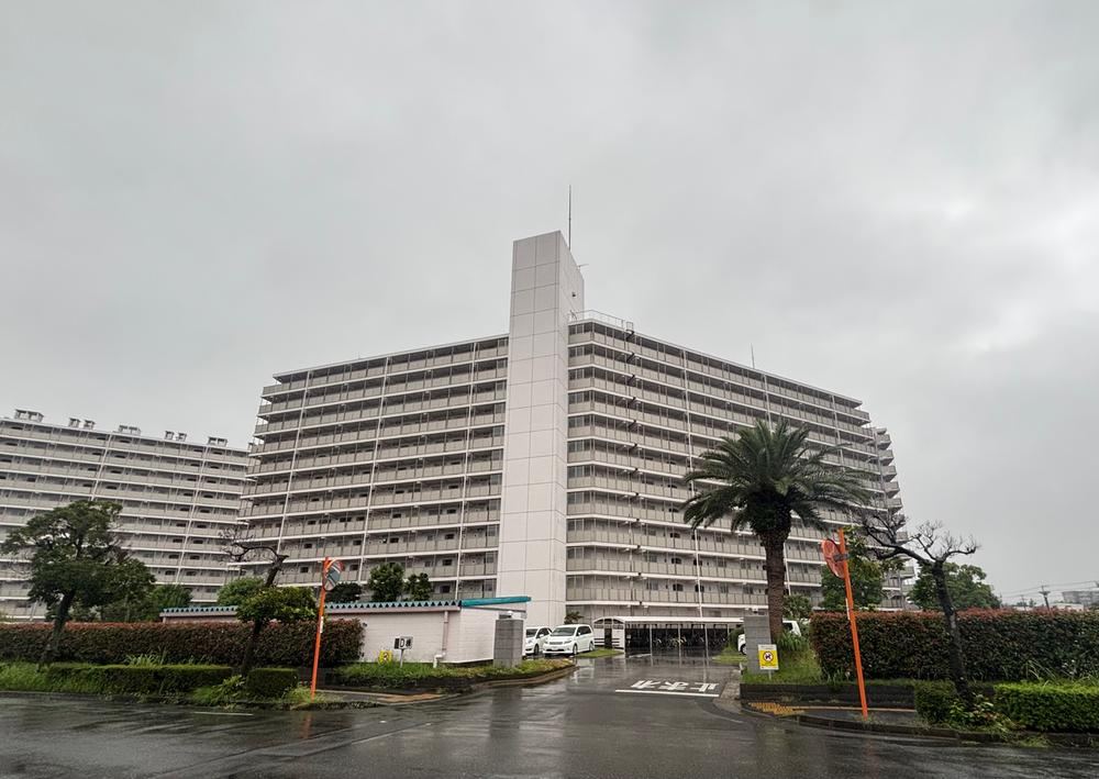 3LDK apartment in Urayasu, Chiba - Photo 1
