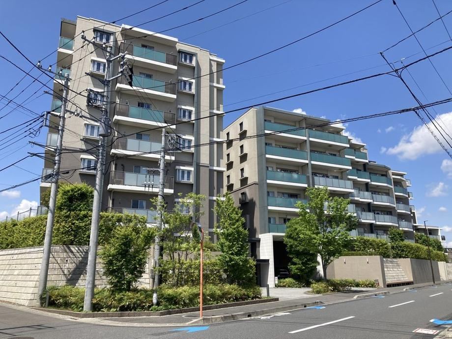 2LDK+S apartment in Nishi Ward, Saitama - Photo 1