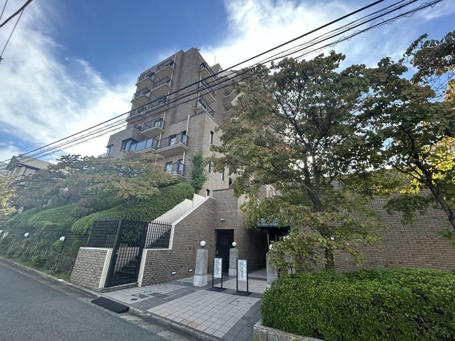 2LDK apartment in Ota Ward, Tokyo - Photo 1