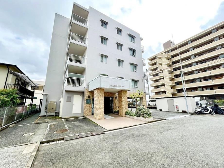 1LDK+S apartment in Tachikawa, Tokyo - Photo 1