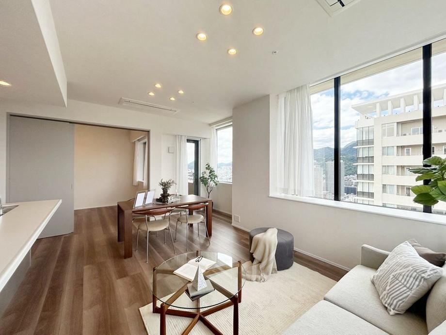 4LDK apartment in Takarazuka, Hyogo - Photo 1