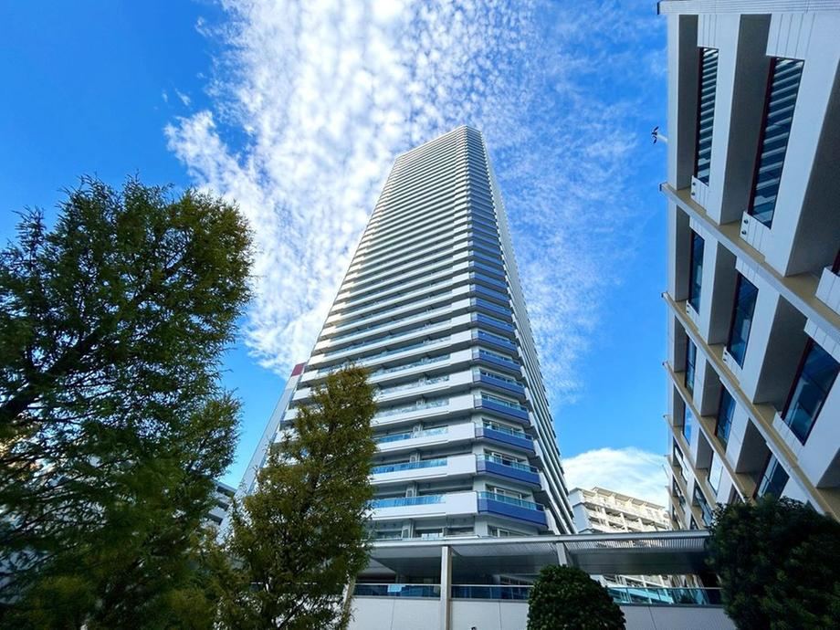 2LDK apartment in Kanagawa Ward, Yokohama, Kanagawa - Photo 1