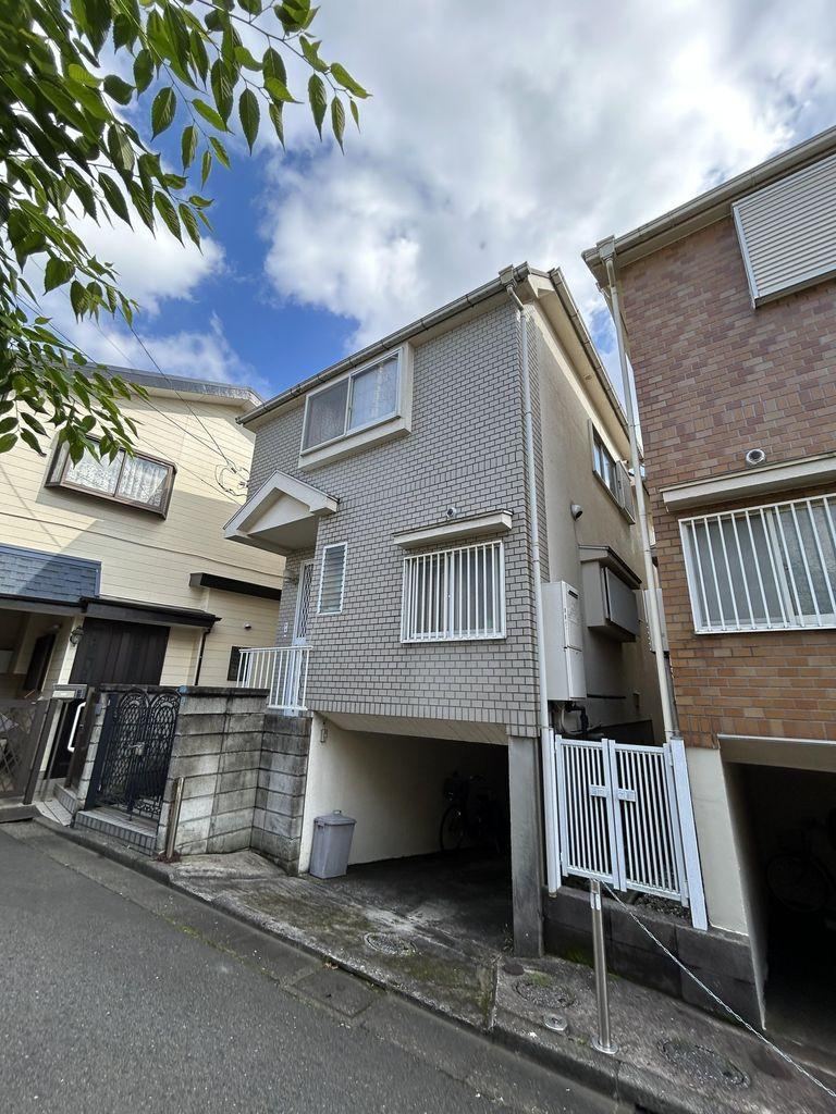 4DK house in Mitaka, Tokyo - Photo 1
