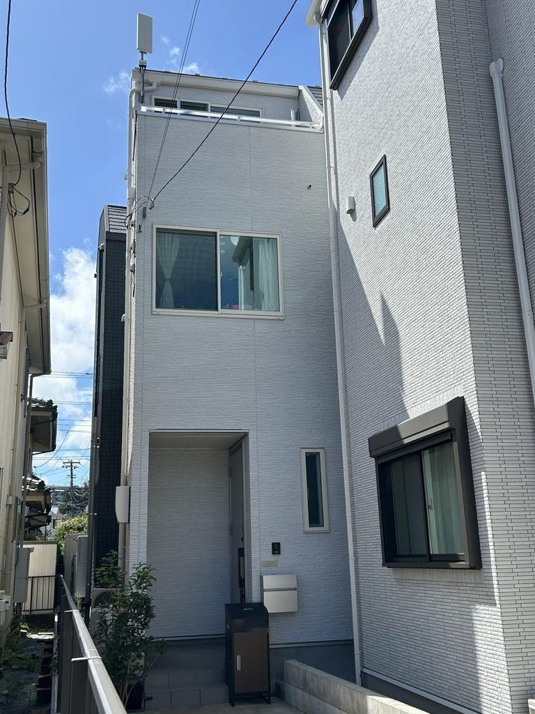 1LDK+2S house in Totsuka Ward, Yokohama, Kanagawa - Photo 1