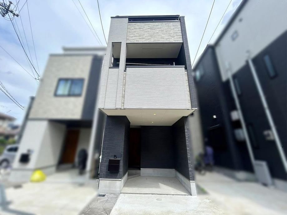 2LDK+S house in Nishiyodogawa Ward, Osaka - Photo 1
