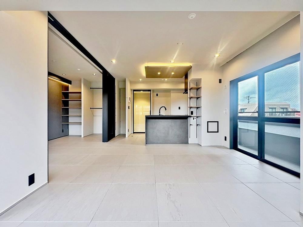 2LDK+S apartment in Edogawa Ward, Tokyo - Photo 1