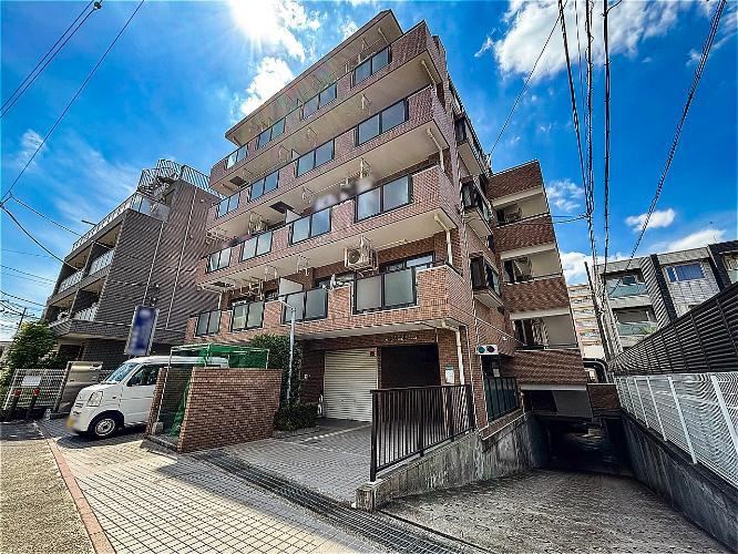 3LDK apartment in Minami Ward, Sagamihara, Kanagawa - Photo 1