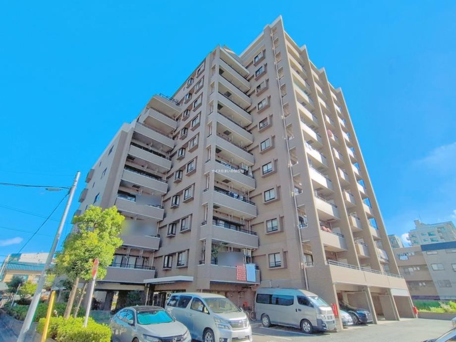 4LDK apartment in Ota Ward, Tokyo - Photo 1
