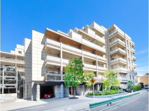 3LDK apartment in Koto Ward, Tokyo - Photo 1
