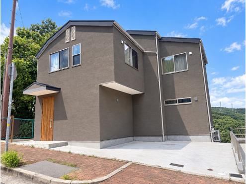4LDK house in Nishinomiya, Hyogo - Photo 1