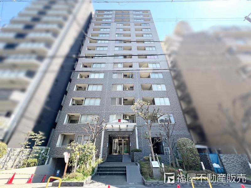 2LDK+S apartment in Chuo Ward, Osaka - Photo 1