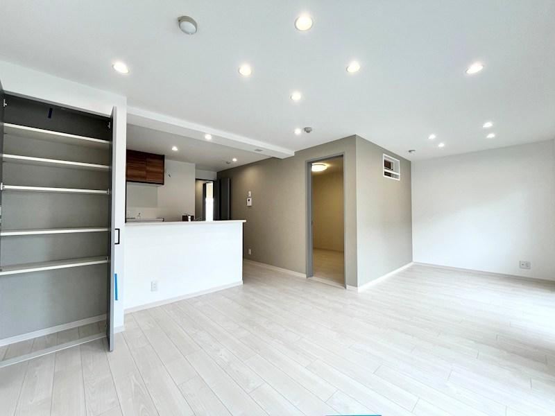 2LDK apartment in Ibaraki, Osaka - Photo 1