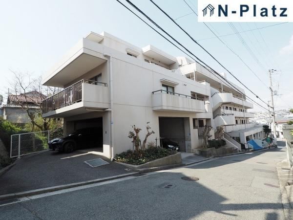 2LDK apartment in Tarumi Ward, Kobe, Hyogo - Photo 1