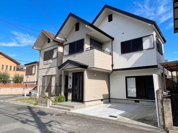 4LDK house in Mino, Osaka - Photo 1