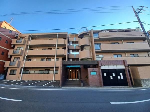 3LDK apartment in Matsudo, Chiba - Photo 1