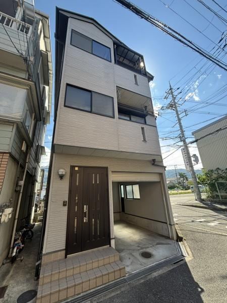 3LDK house in Higashiosaka, Osaka - Photo 1