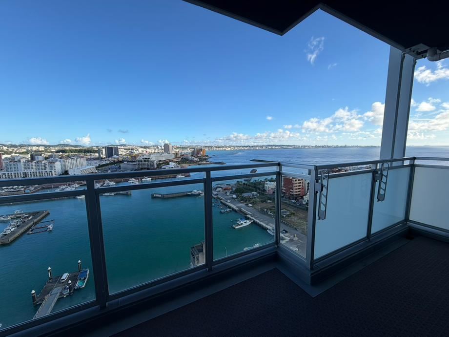 2LDK apartment in Chatan, Nakagami District, Okinawa - Photo 1