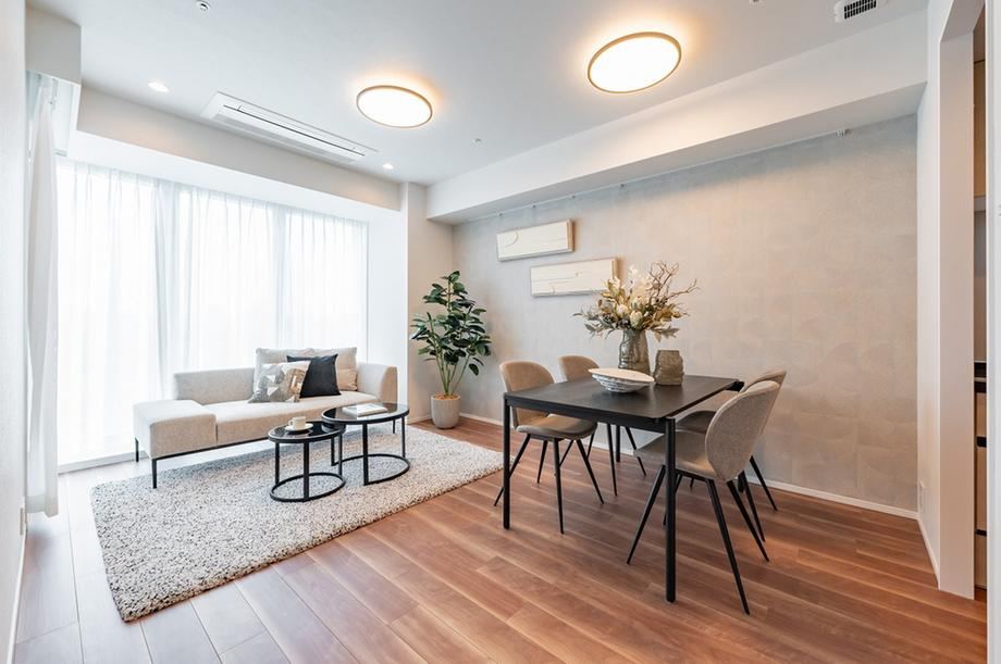2LDK apartment in Chiyoda Ward, Tokyo - Photo 1