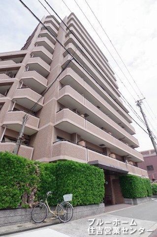 3LDK apartment in Suminoe Ward, Osaka - Photo 1
