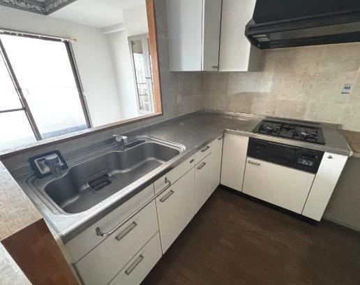 3LDK apartment in Joto Ward, Osaka - Photo 1
