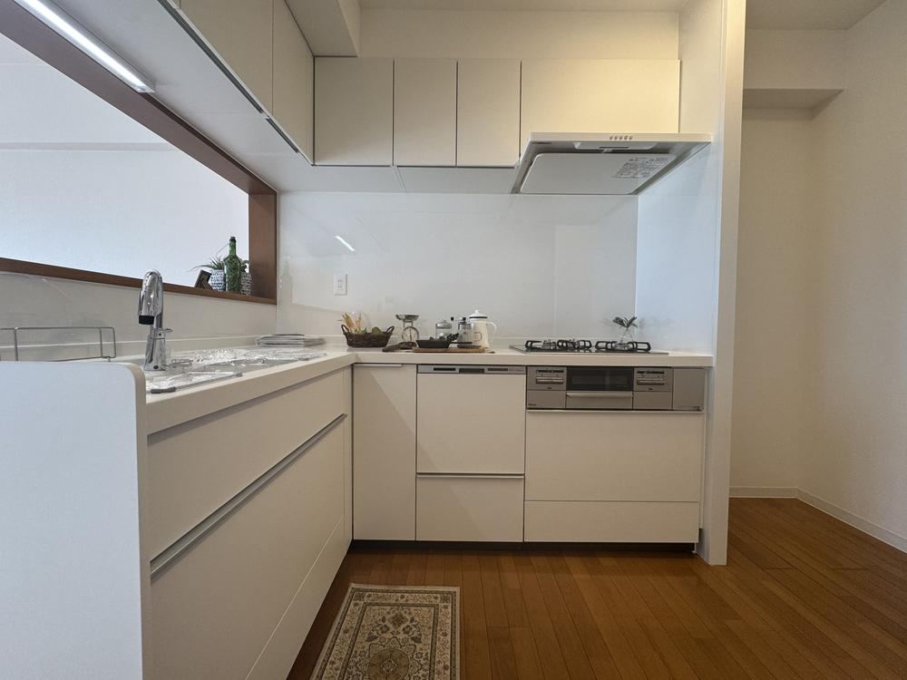 2LDK apartment in Amagasaki, Hyogo - Photo 1