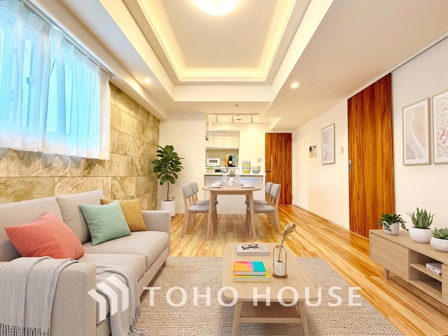 2LDK apartment in Shinjuku Ward, Tokyo - Photo 1