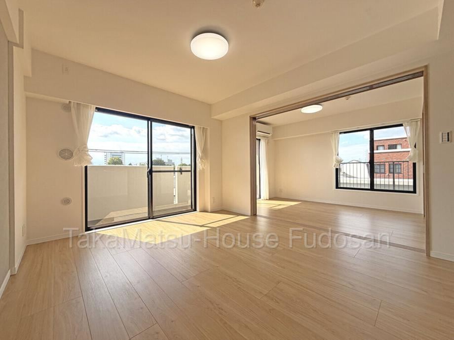 2LDK+S apartment in Setagaya Ward, Tokyo - Photo 1