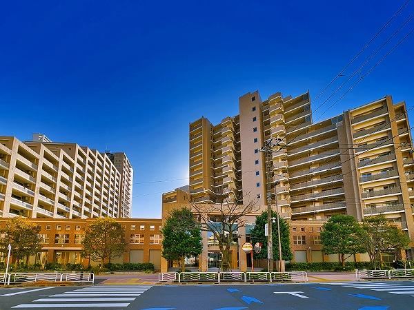 3LDK apartment in Koto Ward, Tokyo - Photo 1